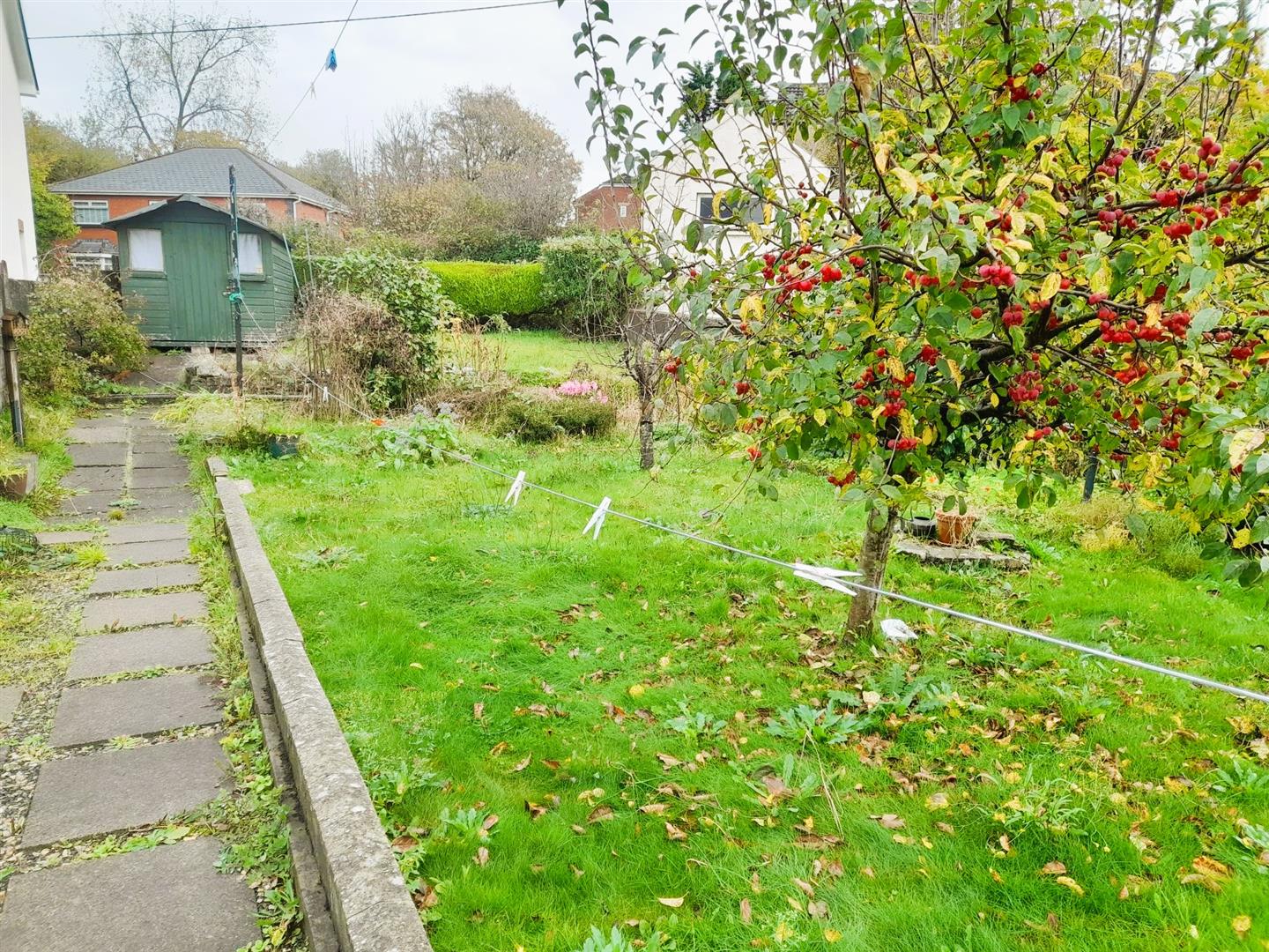 Llwynhendy Road, Llanelli, SA14 9HR